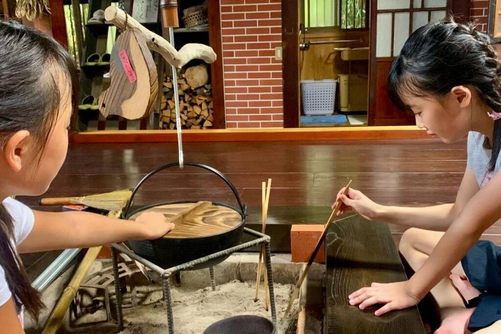 佐渡島に残る築130年の伝統的な古民家｜東夢 Villa Sado Eksteriør bilde