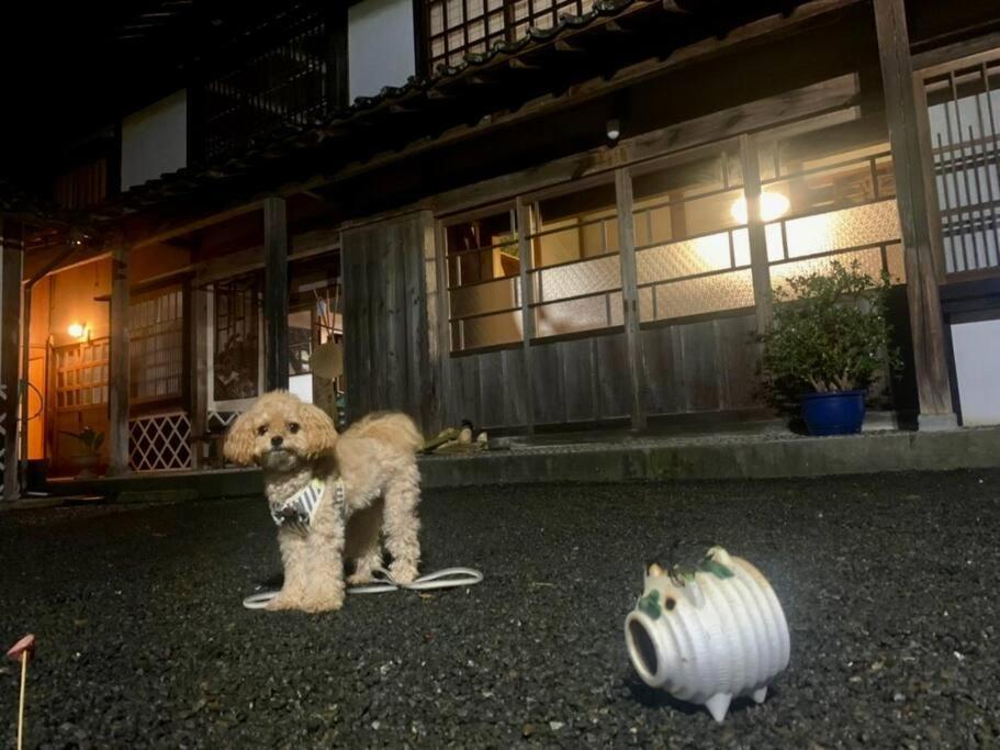 佐渡島に残る築130年の伝統的な古民家｜東夢 Villa Sado Eksteriør bilde
