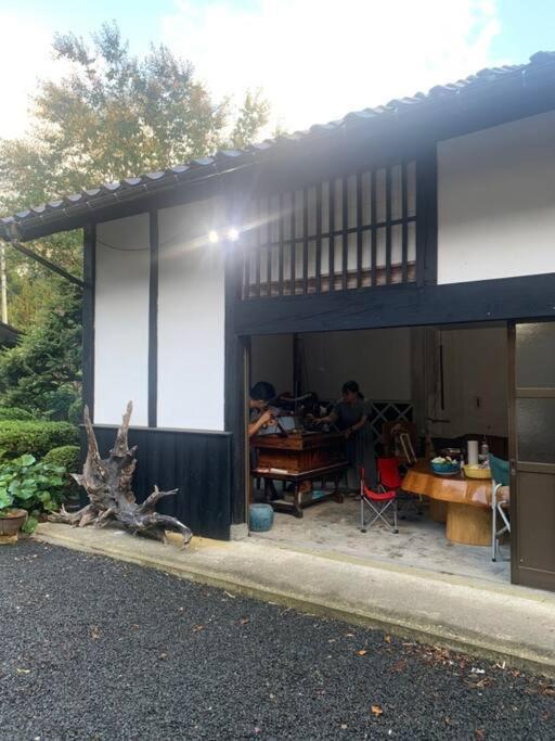 佐渡島に残る築130年の伝統的な古民家｜東夢 Villa Sado Eksteriør bilde