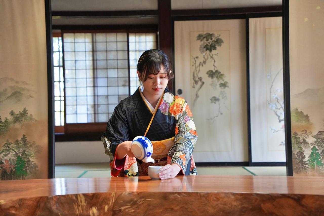 佐渡島に残る築130年の伝統的な古民家｜東夢 Villa Sado Eksteriør bilde